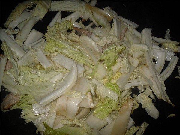 白菜煮粉丝步骤2