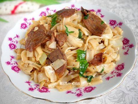五香牛肉炒米粉步骤10
