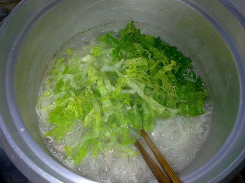 肉片菜丝米粉步骤5