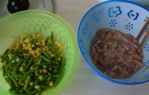 肉丝豇豆炒米粉步骤1