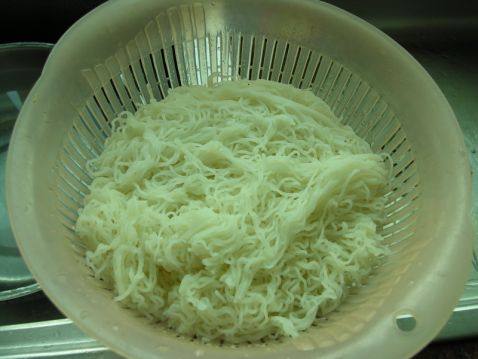 包菜炒米粉步骤3