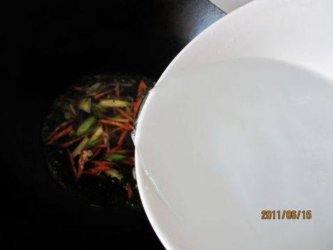 别样酸辣粉步骤7