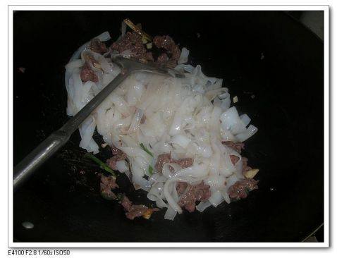 干炒牛河（直炒法）步骤3