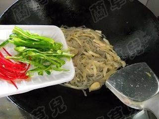 酸包菜梗薯粉肉丝步骤8