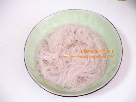 韩国鱼饼炒糙米粉步骤6