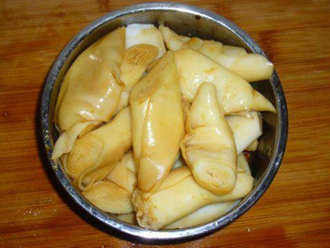 葱香炒肠粉步骤2