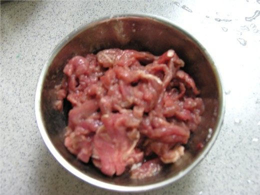 干炒牛河步骤1