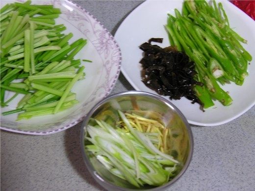 干炒牛河步骤3