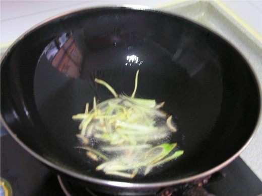 干炒牛河步骤5