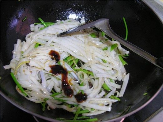 干炒牛河步骤7