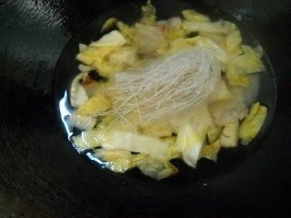 开胃酸菜白肉粉丝步骤9