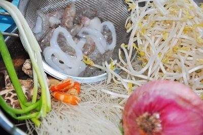 海鲜炒粉步骤1