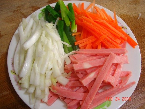 三丝炒米粉步骤3