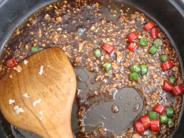 瑶柱香菇虾米火腿肠粉步骤6
