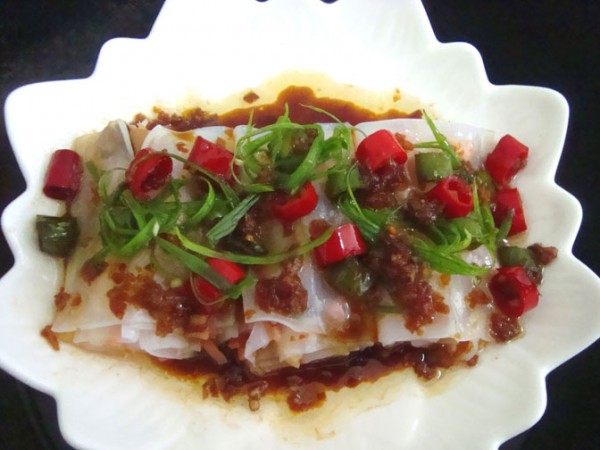 瑶柱香菇虾米火腿肠粉步骤10