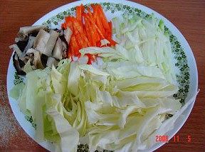 素炒台式米粉步骤1