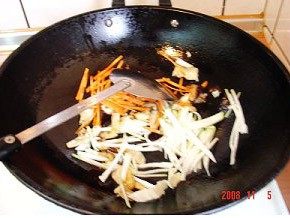 素炒台式米粉步骤4