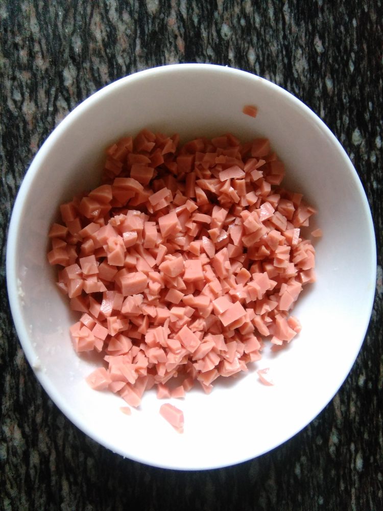 火腿肠豆渣饼步骤2
