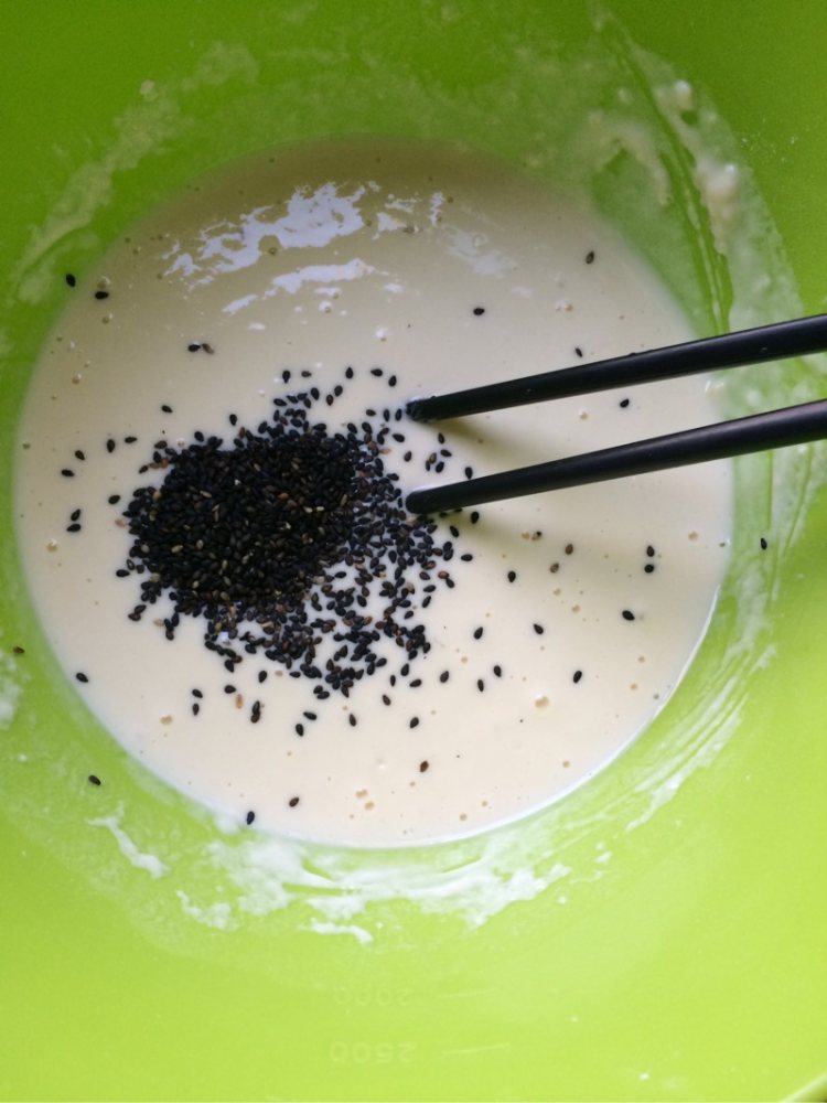 黑白芝麻软饼步骤2