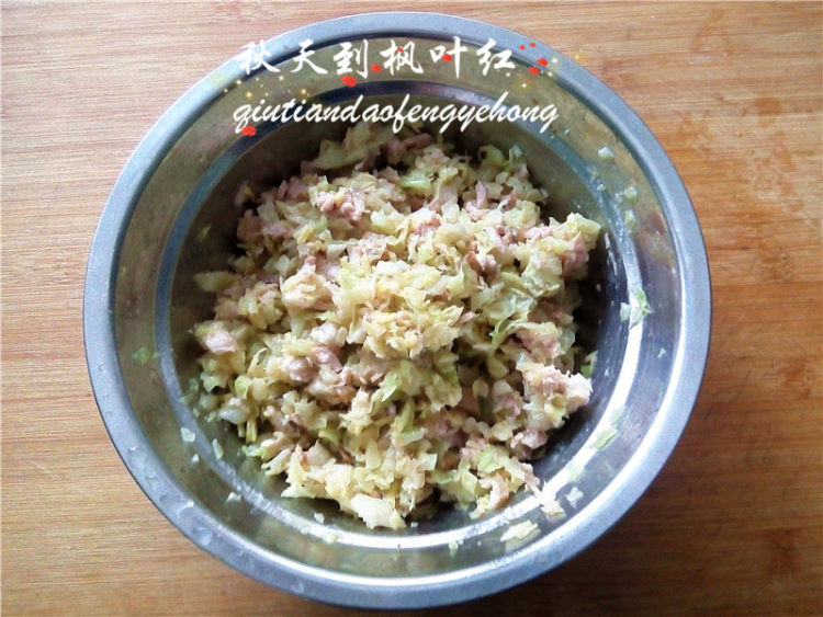 圆白菜熟肉饼步骤3