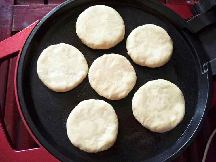 奶香发面饼步骤10