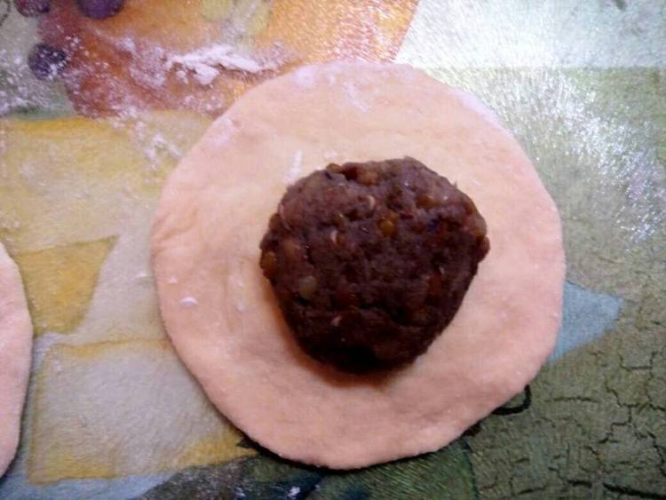 绿豆沙馅发面饼步骤6