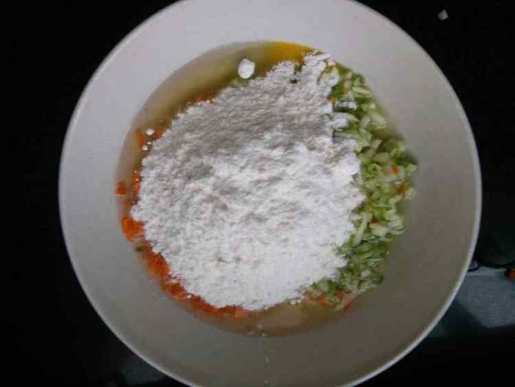 黄瓜胡萝卜鸡蛋饼步骤3