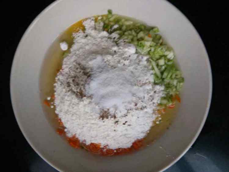 黄瓜胡萝卜鸡蛋饼步骤4