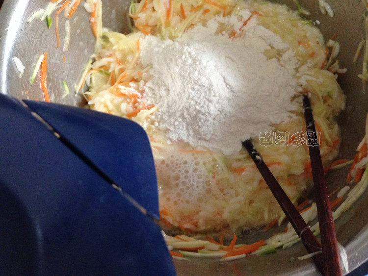 米饭鸡蛋饼步骤6