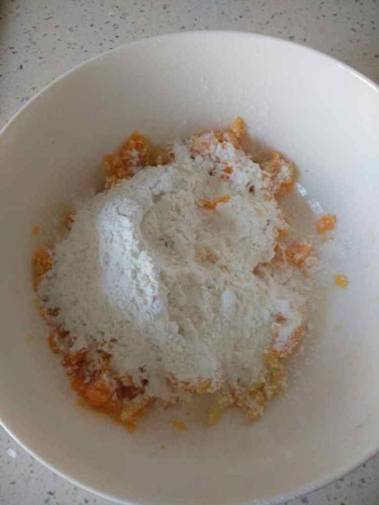 红薯蜜豆饼步骤3