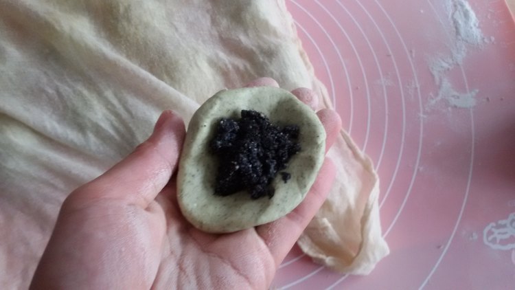 芝麻艾叶饼步骤5