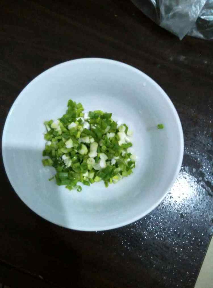 黄瓜鸡蛋饼步骤2