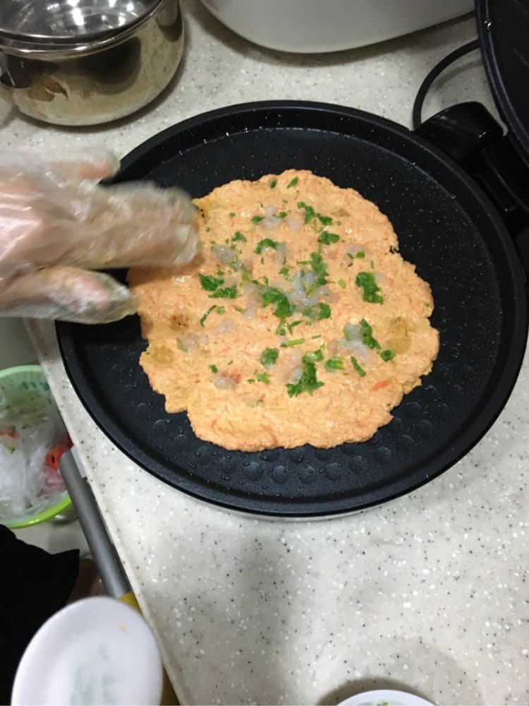 胡萝卜丝虾饼步骤8