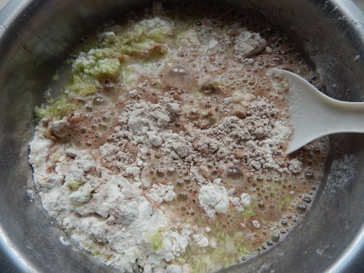 黑麦面粉饭菜鸡蛋煎饼步骤7