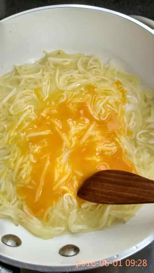 土豆丝卷饼#新鲜从这步骤12
