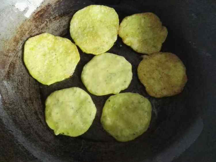 黄瓜小饼步骤8