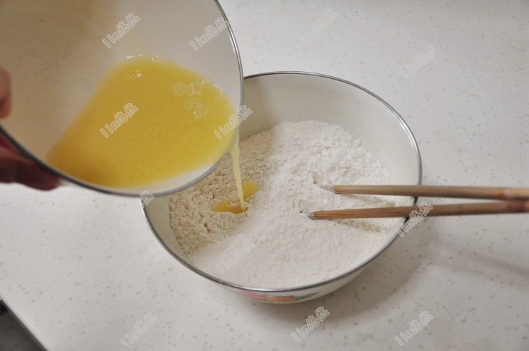 杂粮葱花饼步骤4