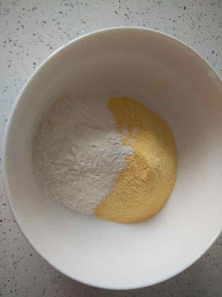玉米面煎饼步骤1