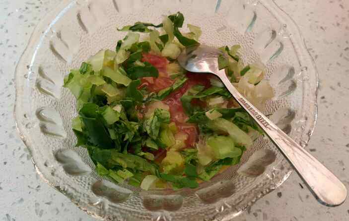 番茄金针菇蛋饼步骤2