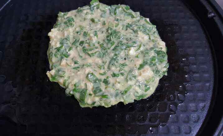 茼蒿豆腐鸡蛋饼步骤6