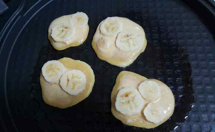 甜玉米香蕉蛋饼步骤11