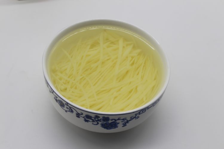 土豆葱香饼步骤2