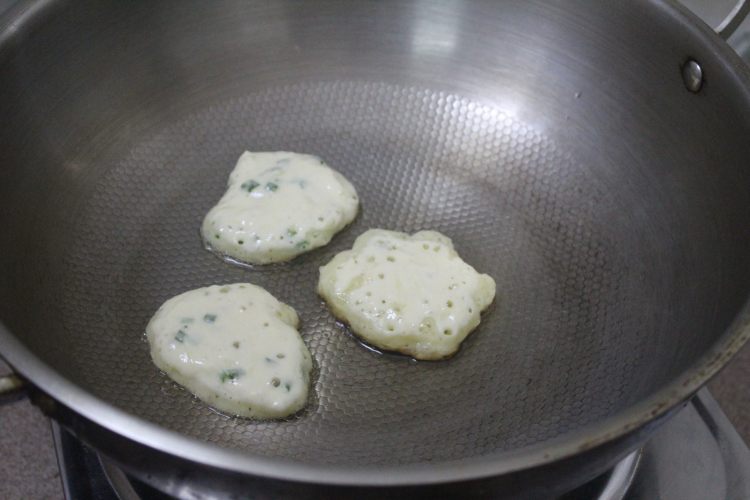 土豆葱香饼步骤6