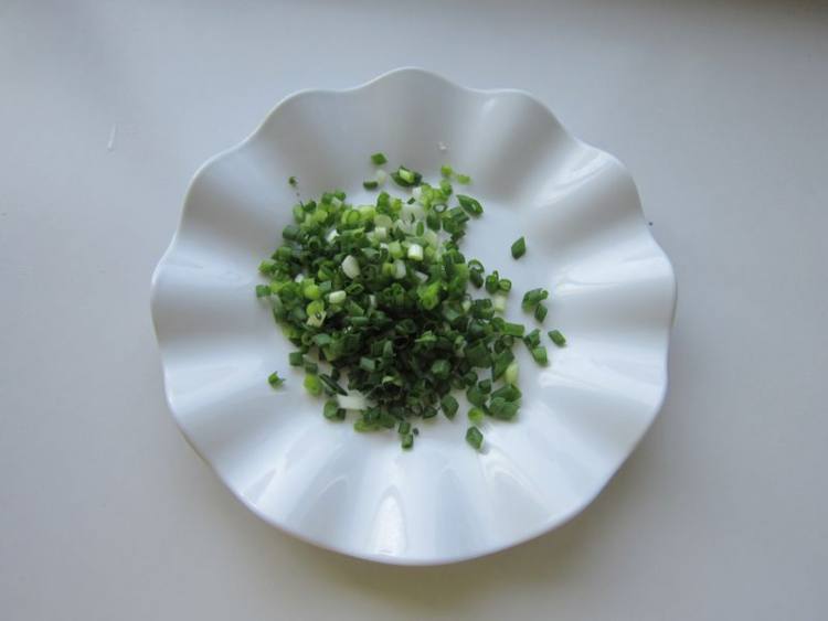 三和一葱花饼步骤6