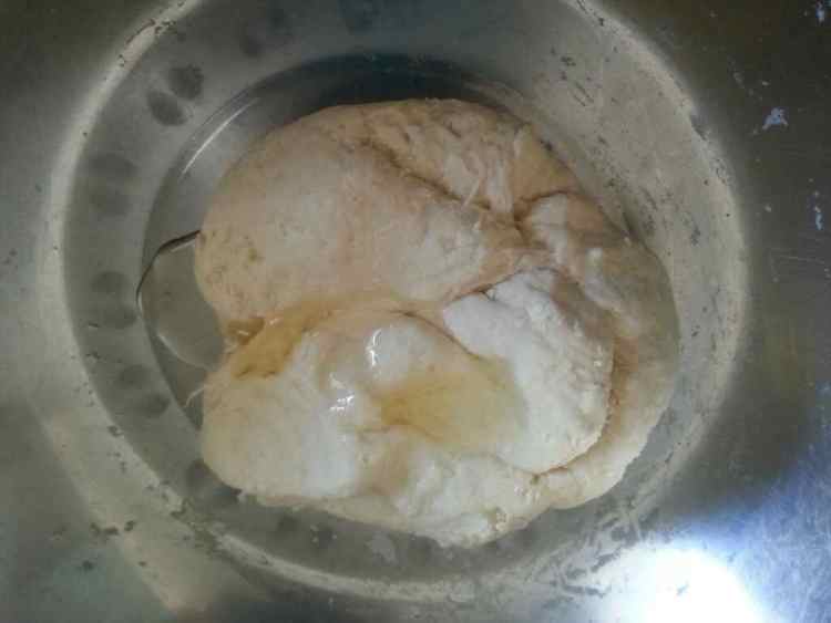 椒盐油酥烧饼步骤1