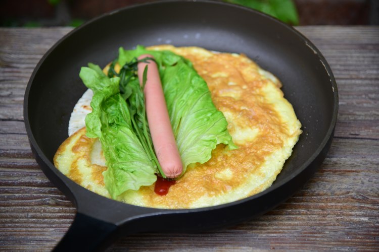 鸡蛋蔬菜卷饼步骤3