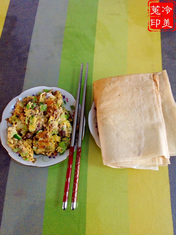 虾酱鸡蛋煎饼卷步骤4