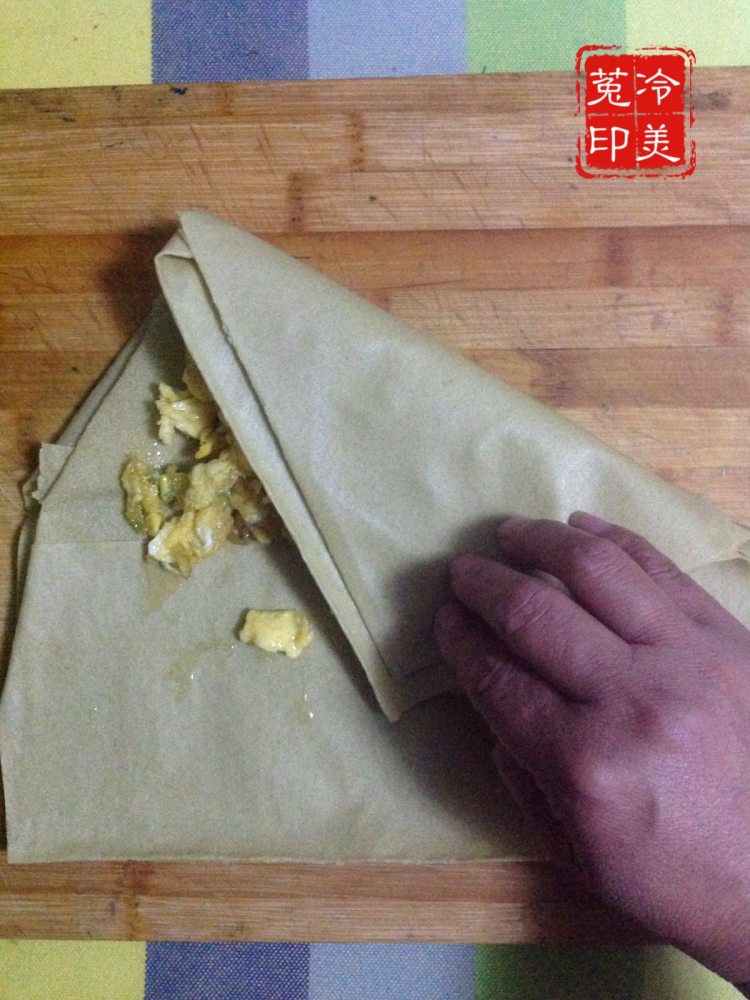 虾酱鸡蛋煎饼卷步骤7
