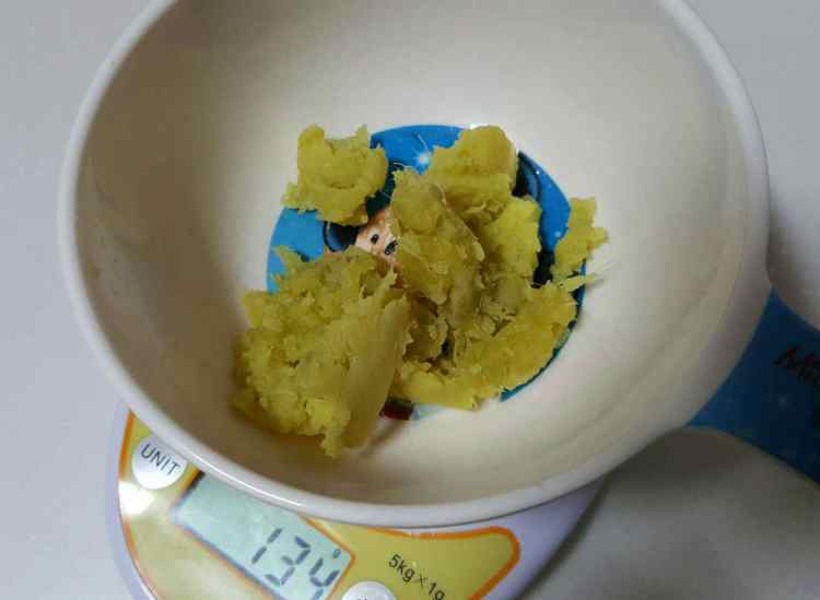 酸奶红薯饼步骤1