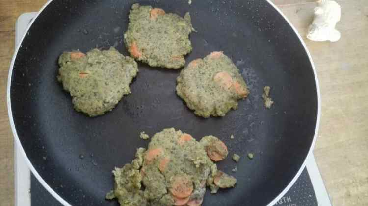 黑豆渣蛋饼步骤6